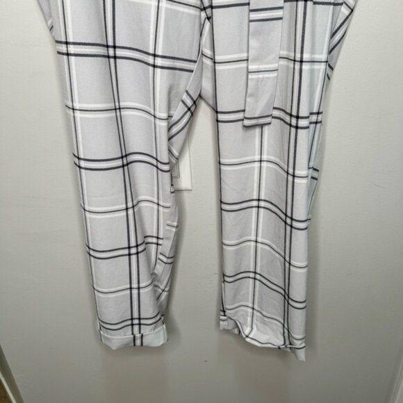 Torrid Light Grey Pull-On Taper Stretch Crepe High-Rise Tie-Front Pant Size 3x - Picture 7 of 14